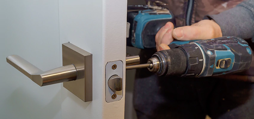 Broken Door Handle Lock Repair in Newman, California